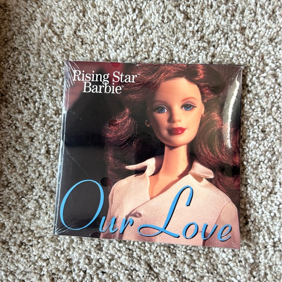 Grand Ole Opry Rising Star Barbie - Picture 7 of 14